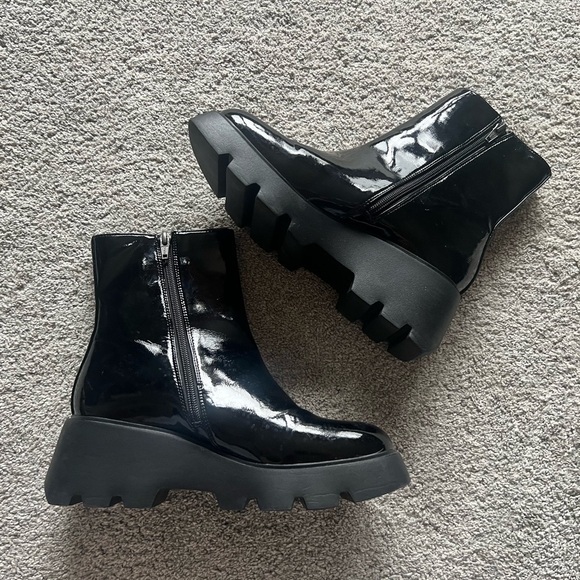 Naked Feet Size 8 Xenus Black Patent Leather Boots Zip-Up Ankle Boots Platform - Picture 2 of 6